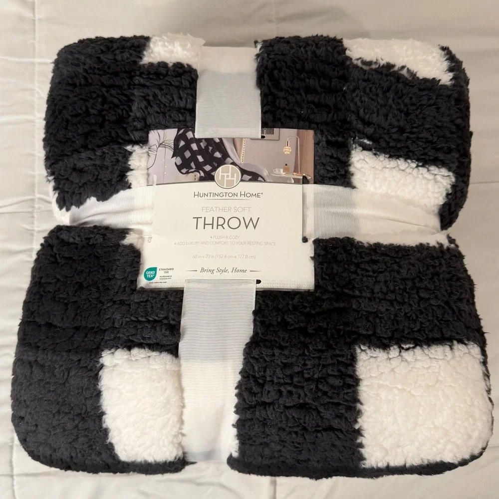 Huntington Home Throw 60x70 Black White‎ Checkered Plush Cozy NEW